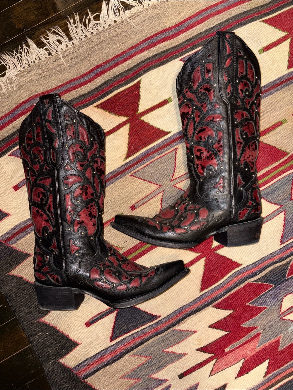 Women's Black and Burgundy Western Cowboy Boots